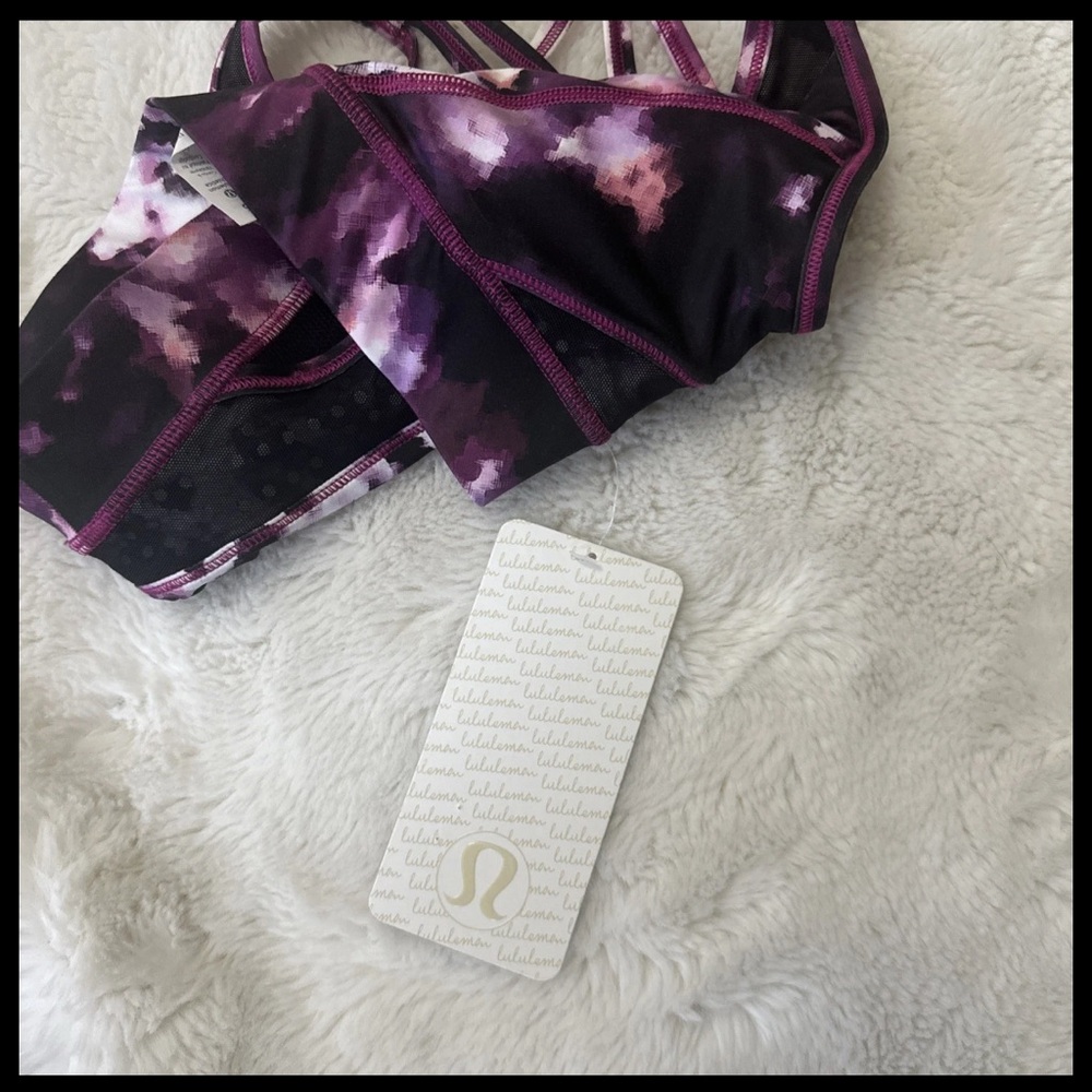 Lululemon Strap It Like It's Hot Bra NWT - Picture 7 of 7